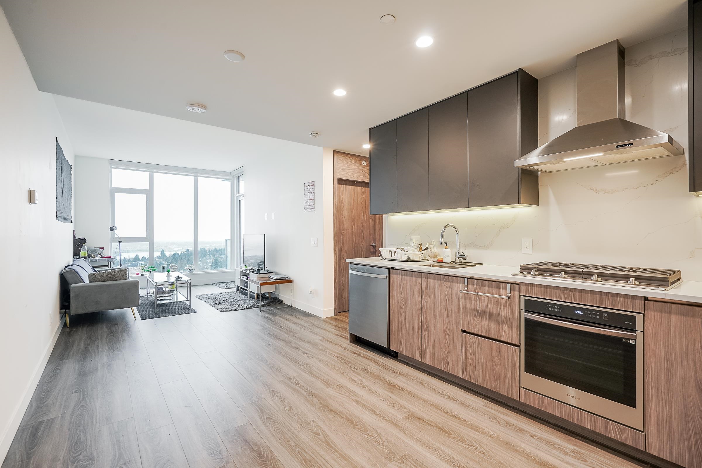 10750 135a Street 1802