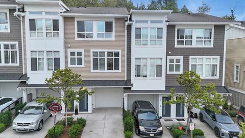 24108 104 Avenue 22 Maple Ridge BC V2W 0J5