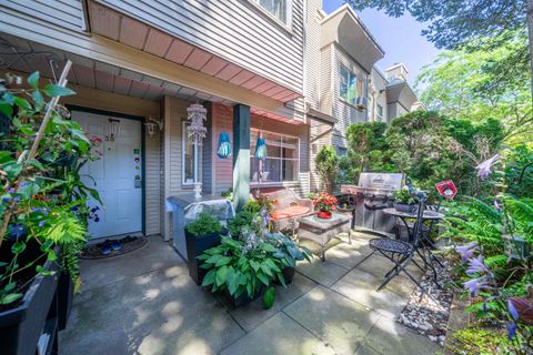 12449 191 Street 38 Pitt Meadows BC V3Y 2R4