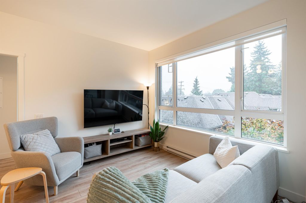 listing image 1102043182882119062