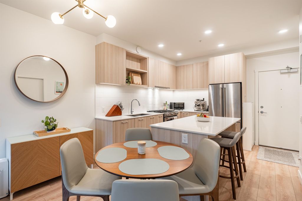 listing image 1105252091912223303