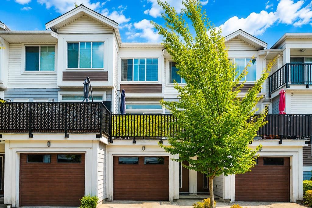 Photo of 2528 156 Street #9, Surrey, BC V4P 0E7 (MLS # R3157763)