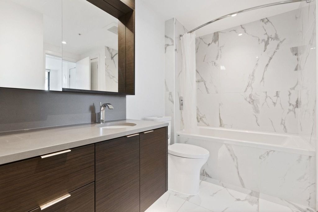 listing image 1102059196972983534