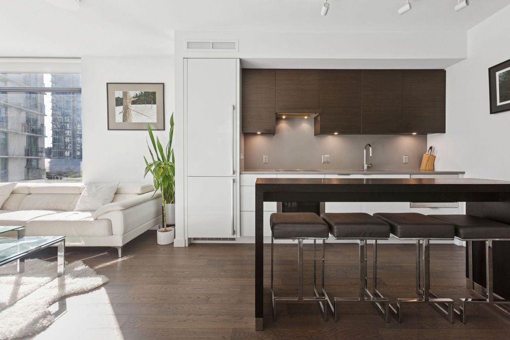 listing image 1100966262328595808