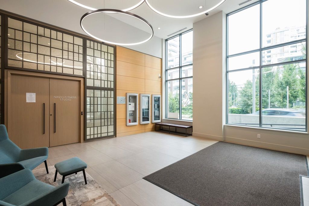 listing image 1100658114921756189