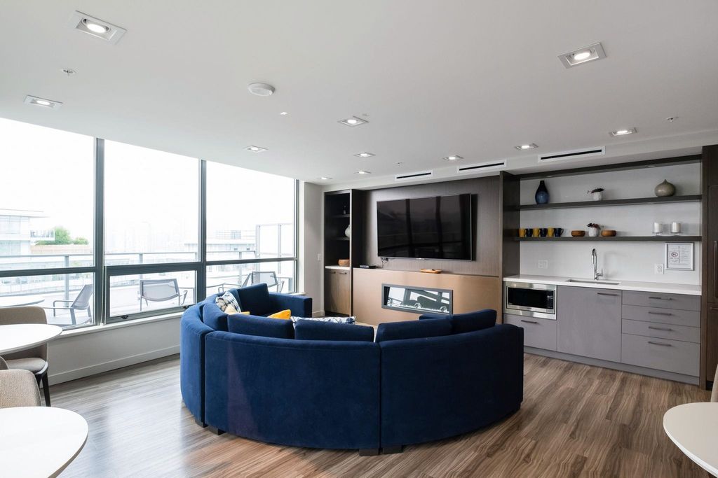 listing image 1109077503651371502