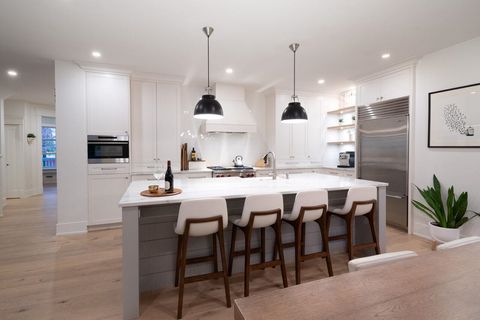 75 Holly Drive Port Moody BC V3H 5M5