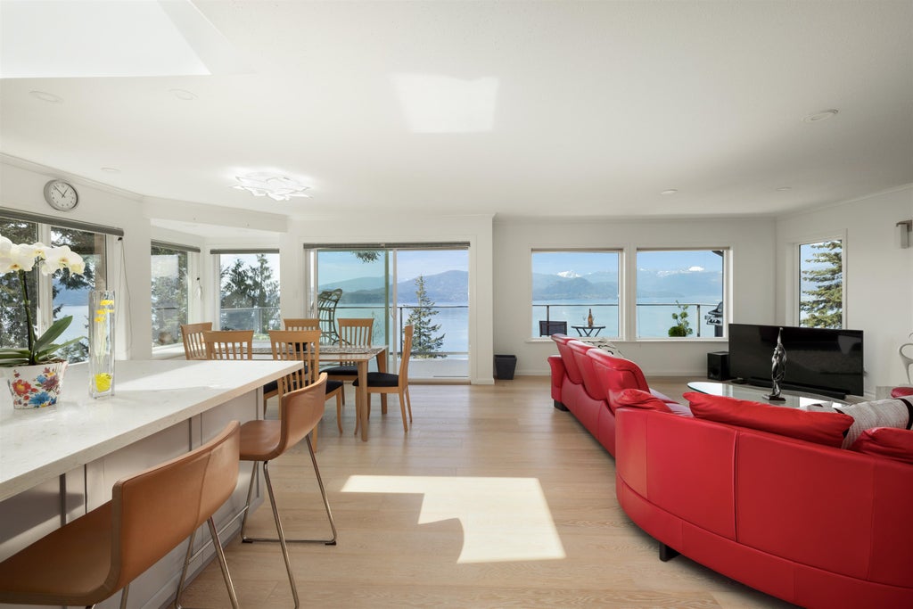 250 KELVIN GROVE WAY, LIONS BAY, BC V0N 2E0 - Image 3833469772.jpeg?d=l