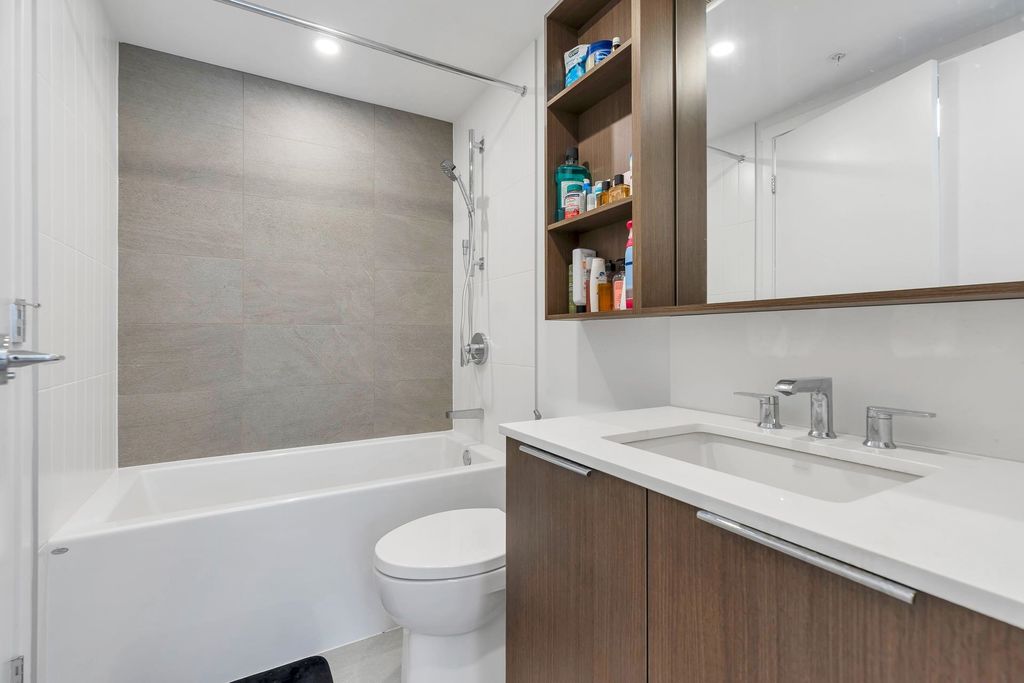 listing image 1103261118832926908