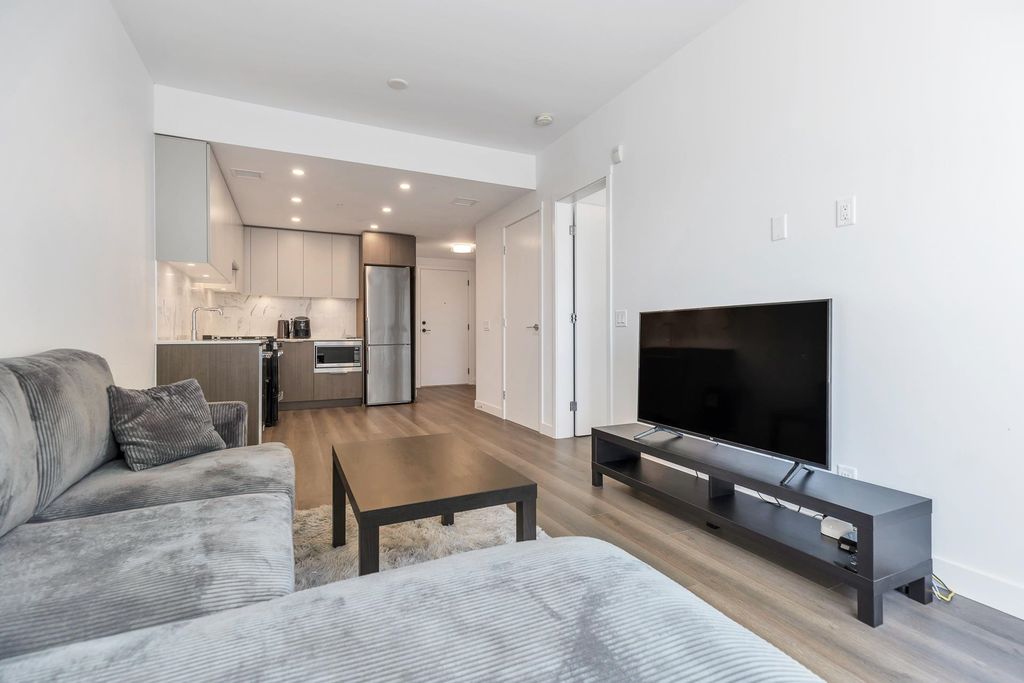 listing image 1104015076162371146