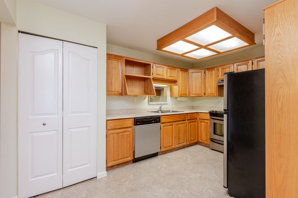 listing image 1107469705402197293