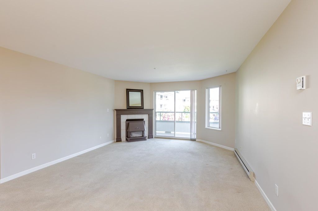 listing image 1102498313547200547