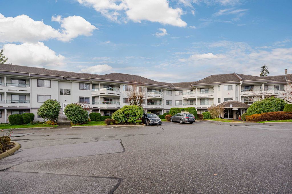 listing image 1104315587961982837