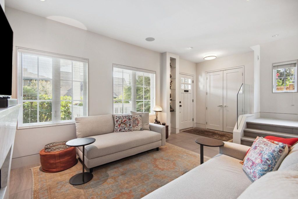 listing image 1100611523327231616