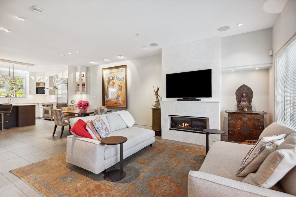 listing image 1106097307041559738