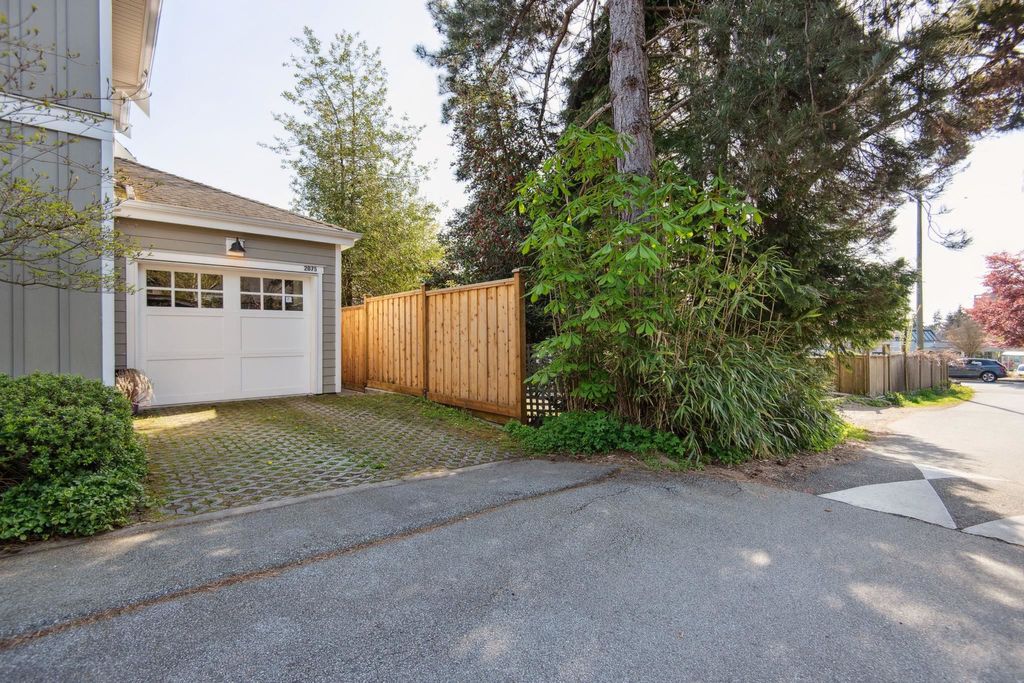 listing image 1104371981747785219