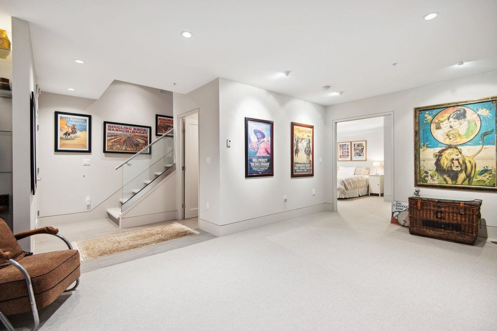 listing image 1105633717997362665