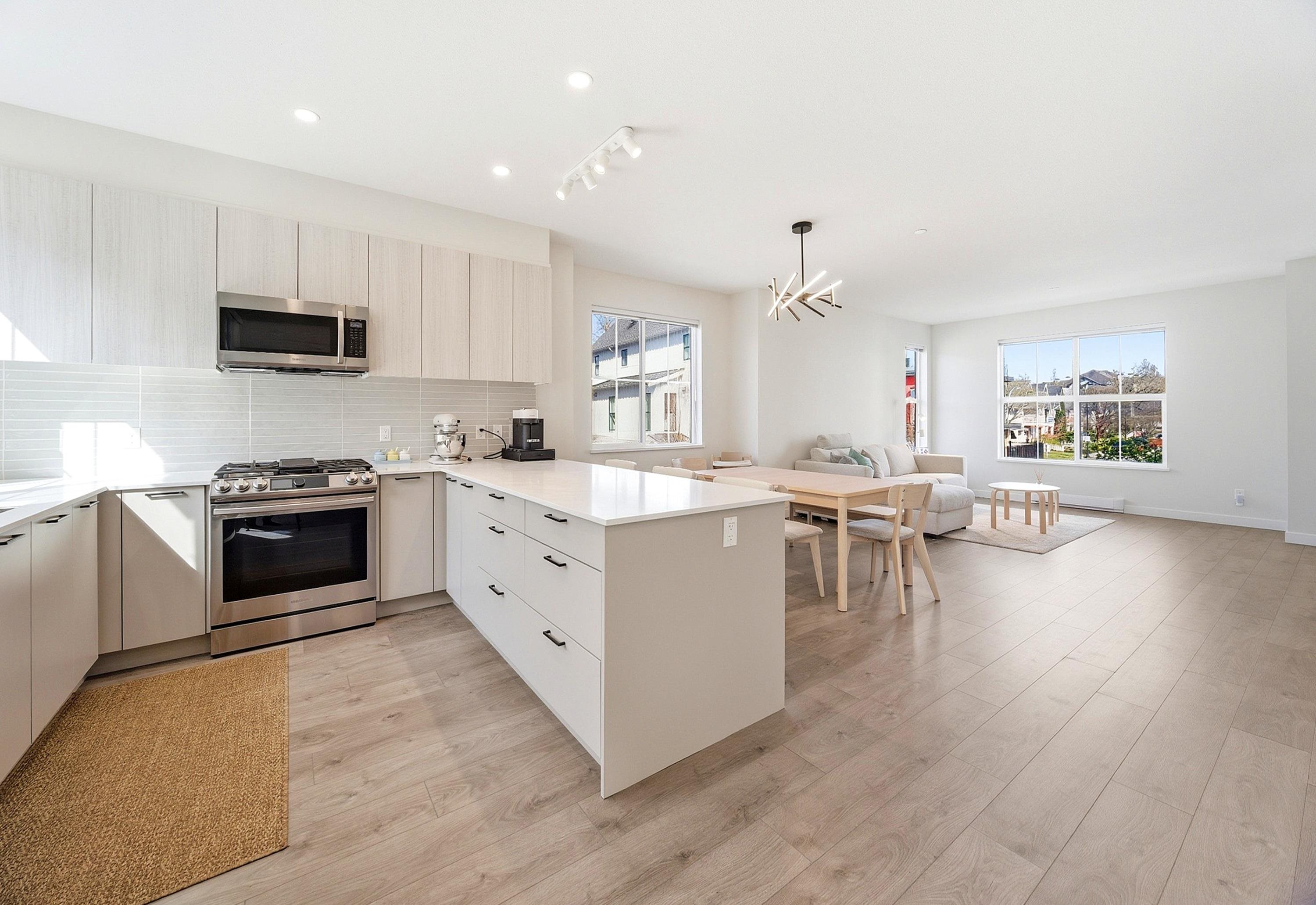 488 Furness Street 94