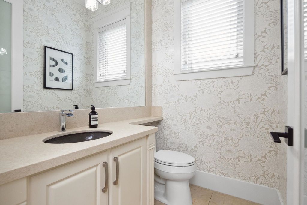 listing image 1109955215274539270