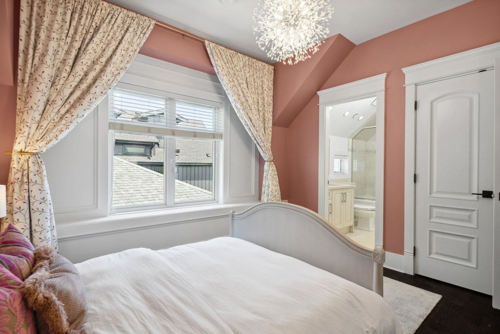 listing image 1103935690085498069