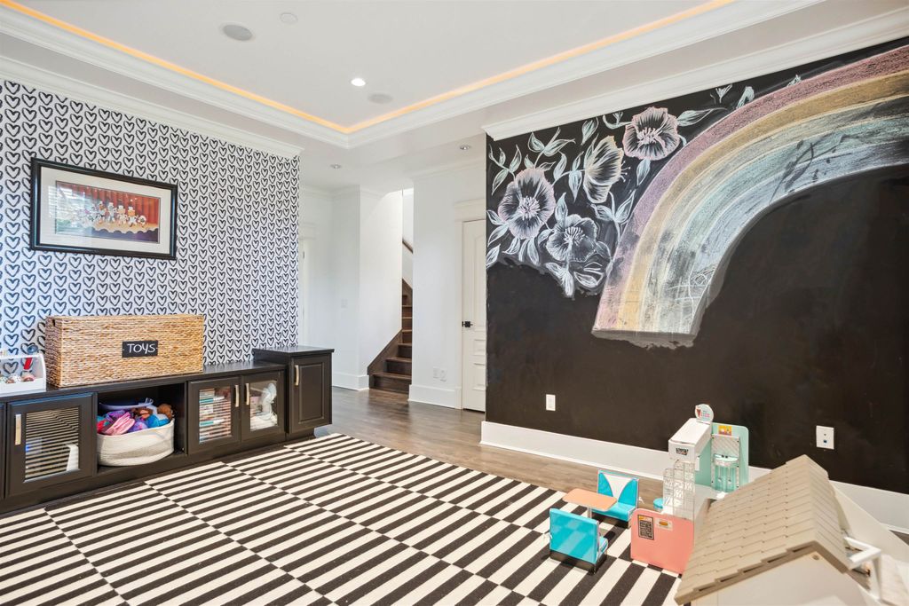 listing image 1102942713850449646