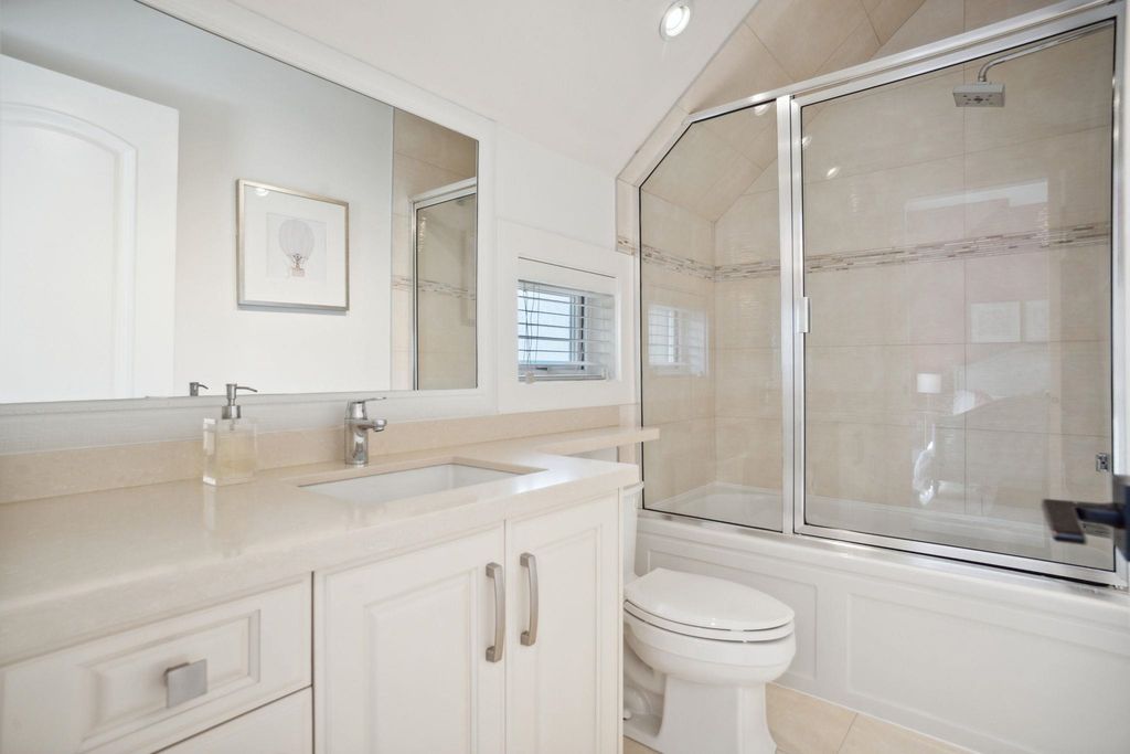 listing image 1103142457120686147