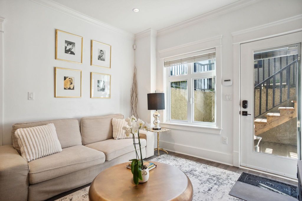 listing image 1100499047844620220