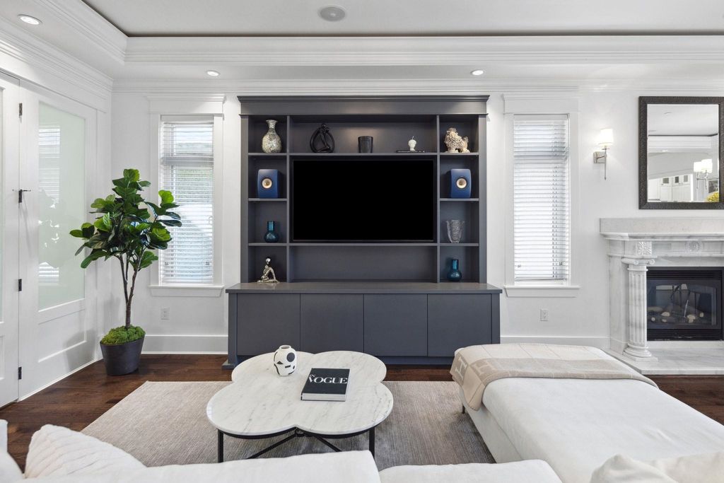 listing image 1107436986879338950