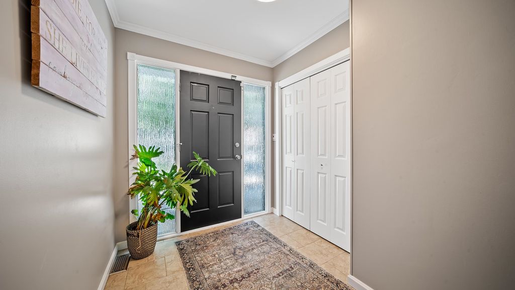 Photo of 3222 Chestnut Street, Abbotsford, BC V2S 4M1 (MLS # R3114548)