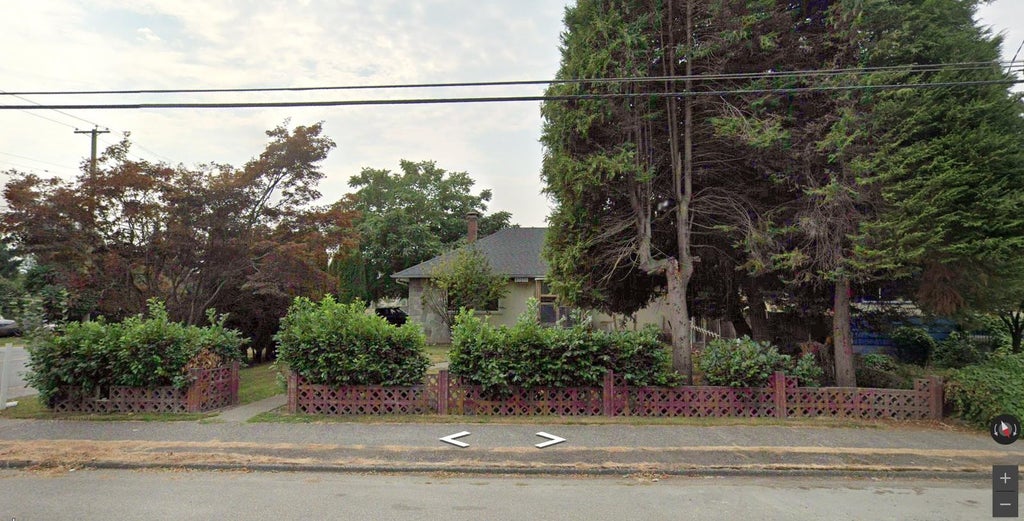 Photo of 45656 Wellington Avenue, Chilliwack, BC V2P 2E6 (MLS # R3166550)