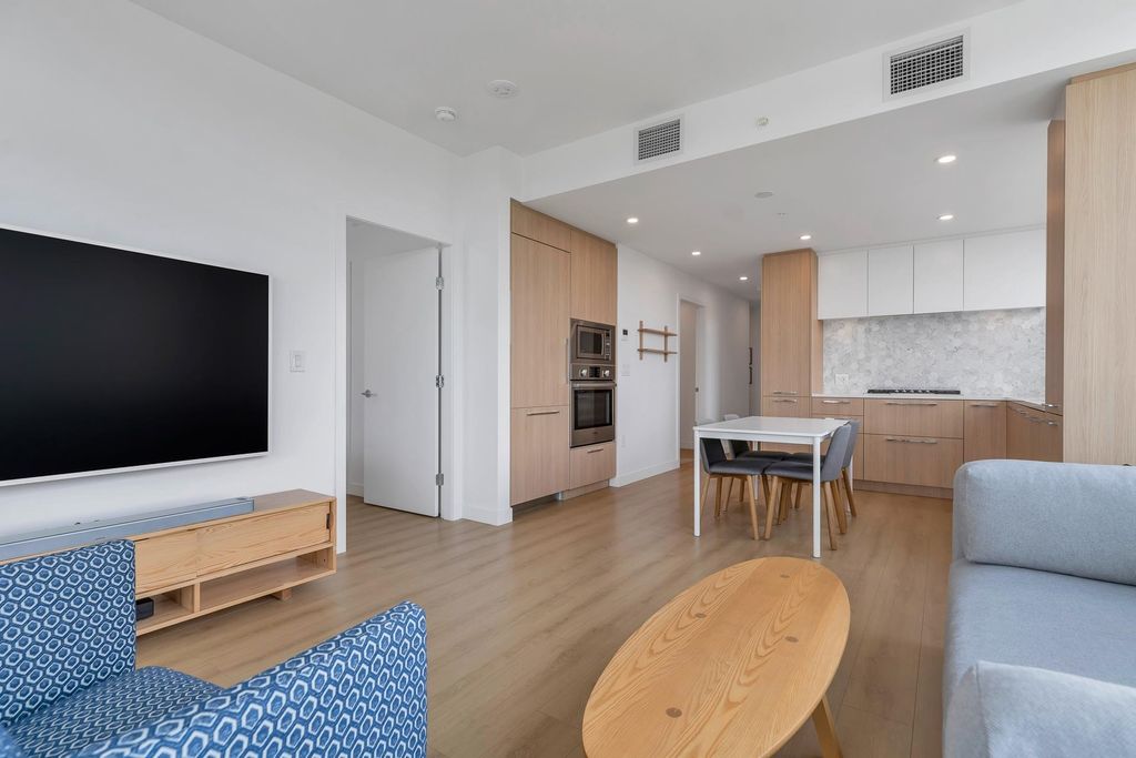 listing image 1101288337898023045