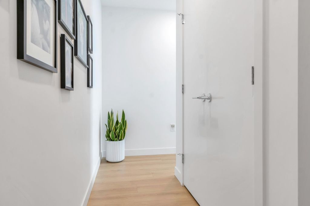 listing image 1104506662013237819