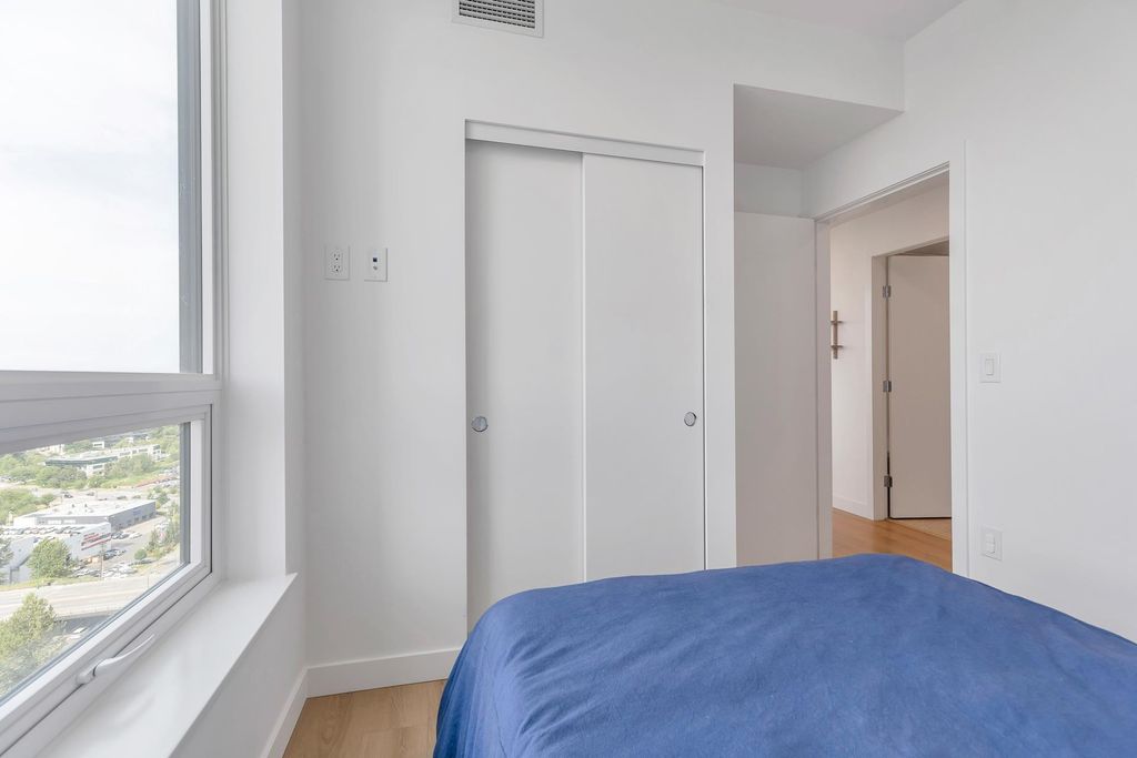 listing image 1106238803350599192