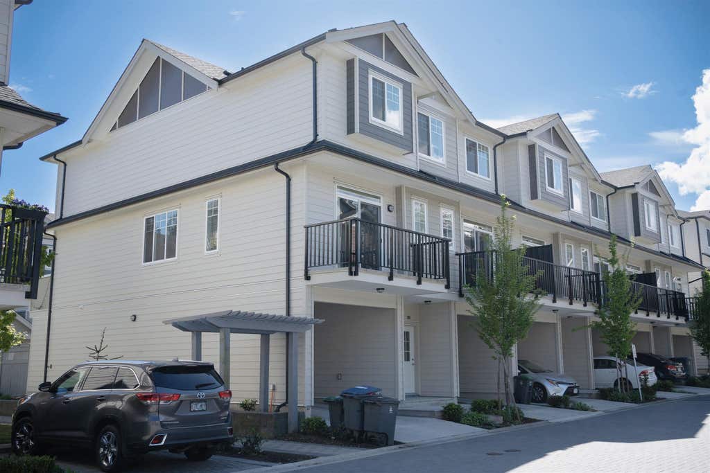 Photo of 13898 64 Avenue #176, Surrey, BC V3W 1L6 (MLS # R3157463)