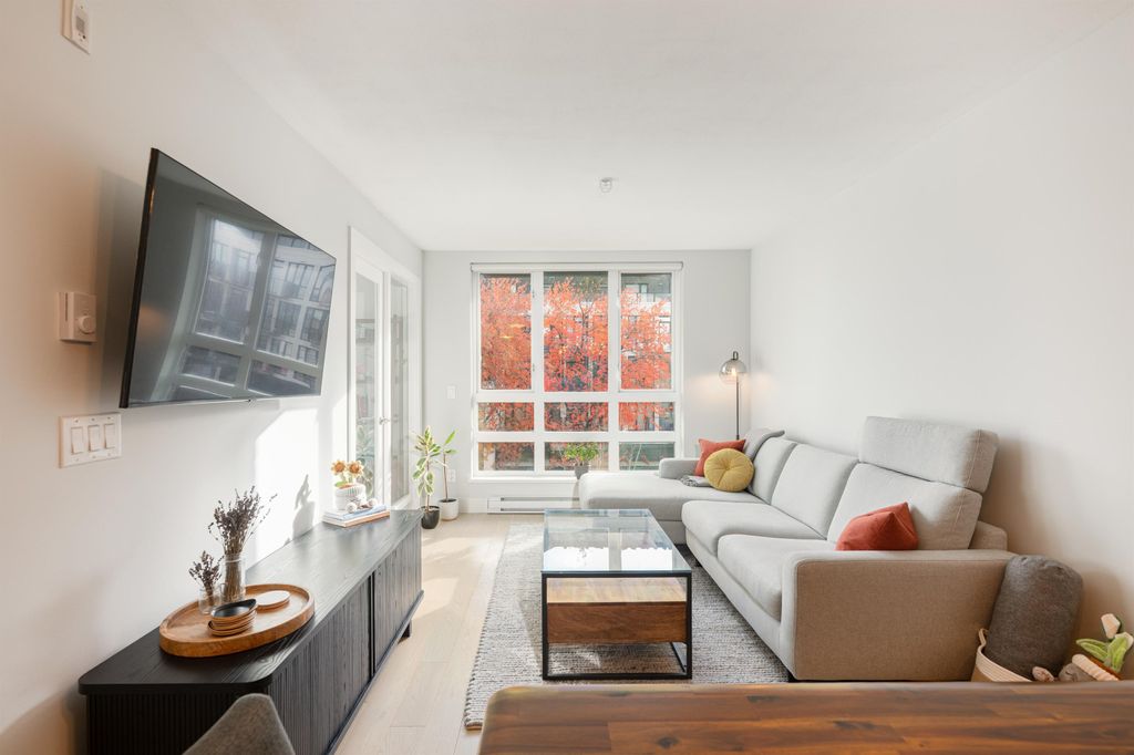 listing image 1104391856968849931