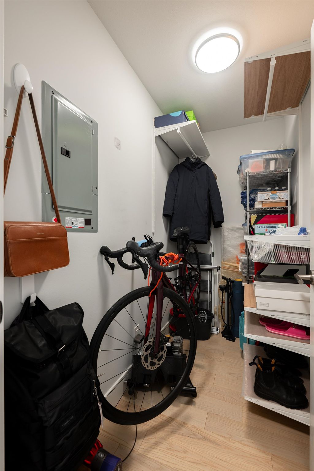 listing image 1107787294496261841