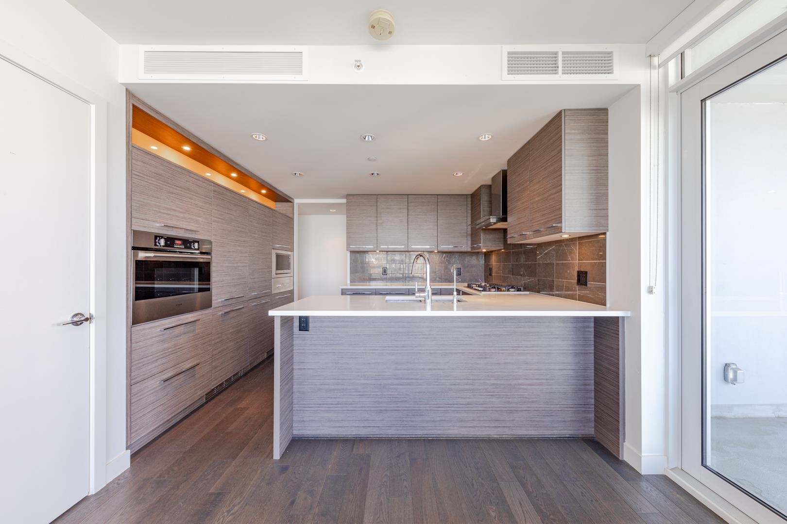 7468 Lansdowne Road 902