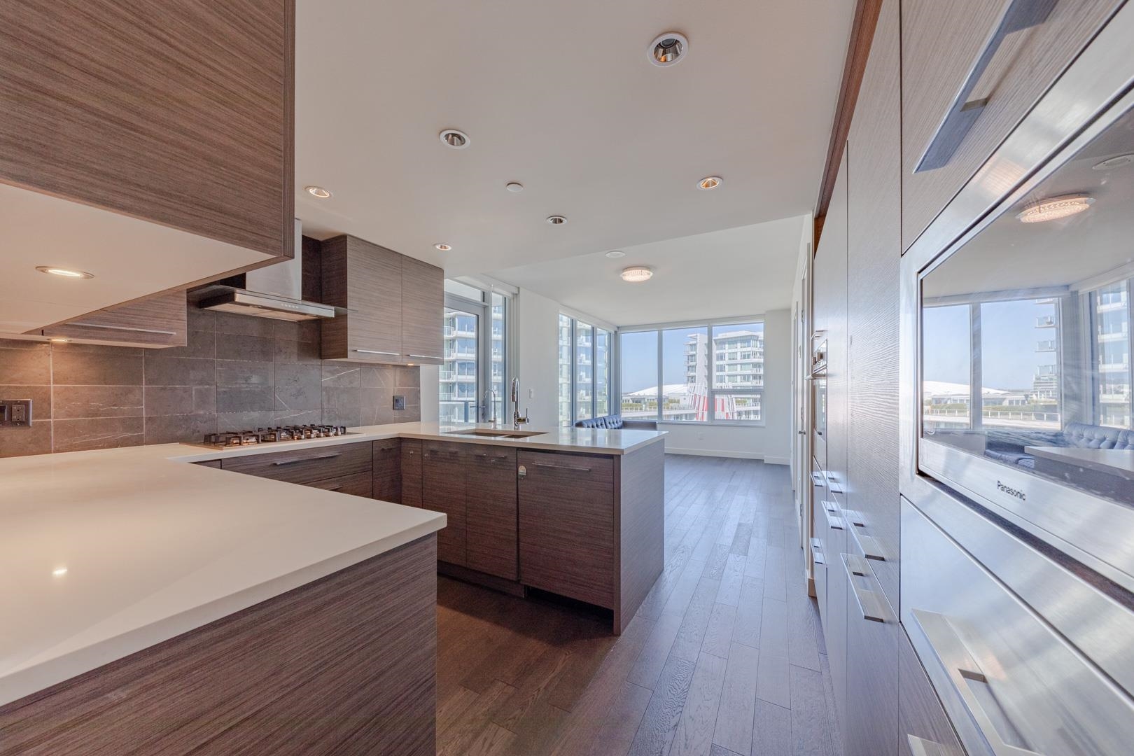 7468 Lansdowne Road 902