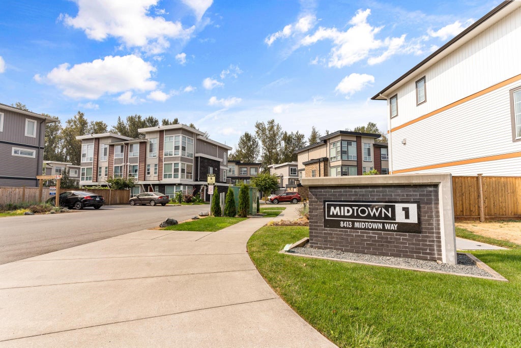 Photo of 8413 Midtown Way #16, Chilliwack, BC V2P 0G7 (MLS # R3161016)