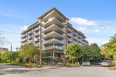 2727 Sophia Street Vancouver BC V5T 3L1