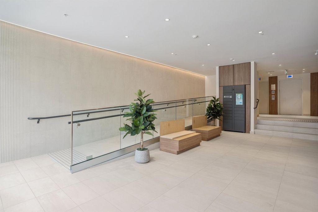 listing image 1103131545321758891