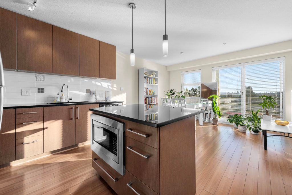 listing image 1109759504881183690