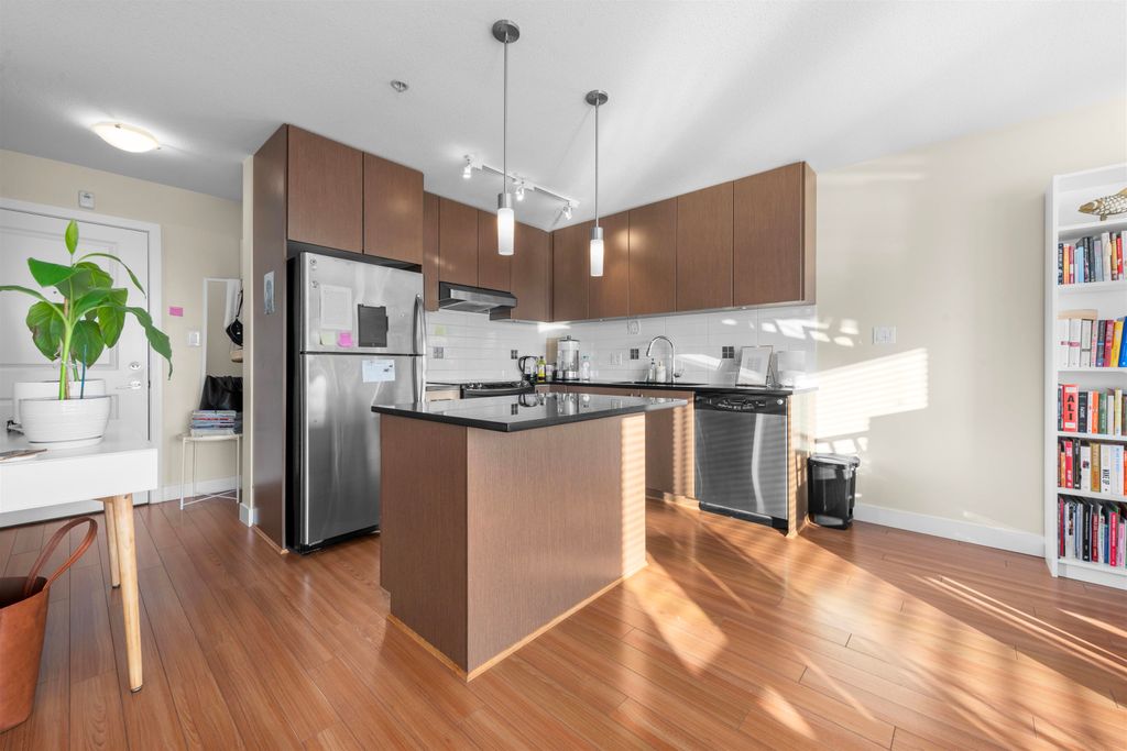 listing image 1102173079233928568