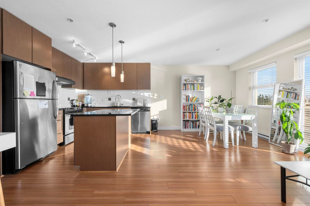 listing image 1105937343071820818