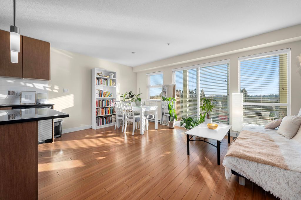 listing image 1100290464463007275