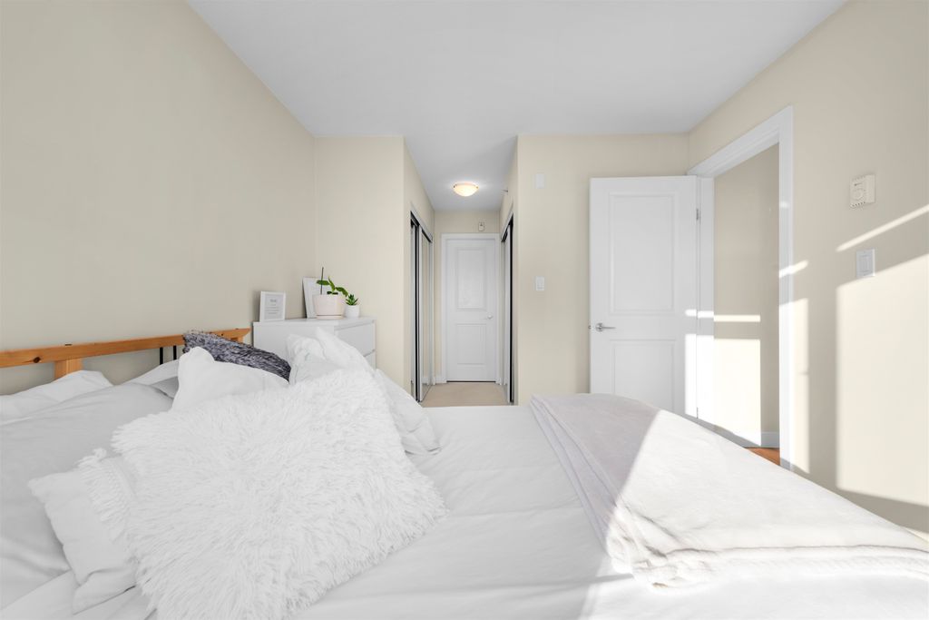 listing image 1101795906257272499