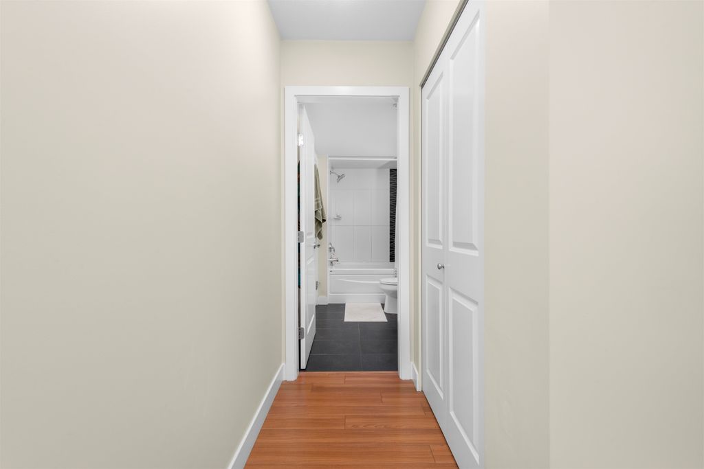 listing image 1104620902747900936