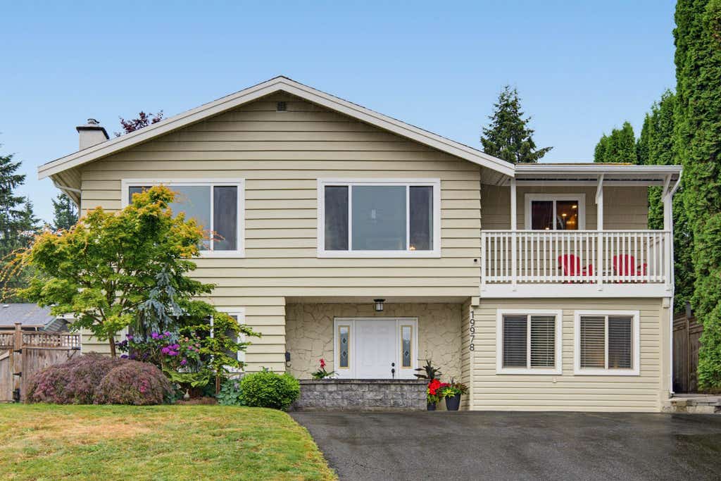 Photo of 19978 50a Avenue, Langley, BC V3A 6S1 (MLS # R3140186)