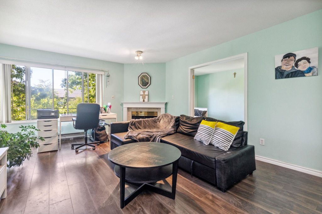 listing image 1101499643936860163