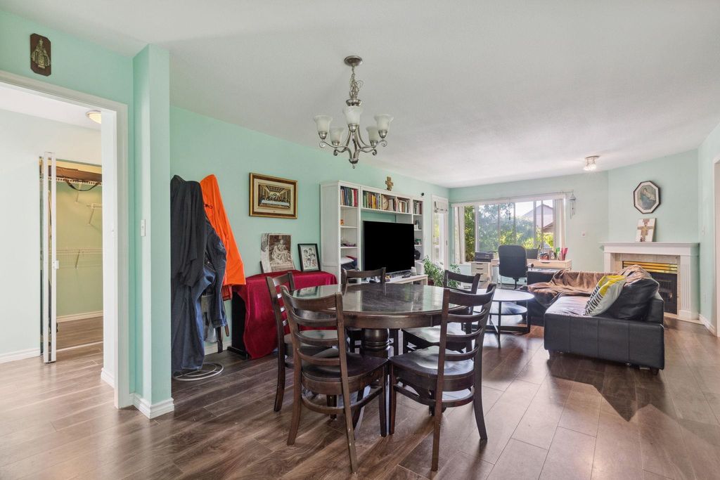 listing image 1108096135765065741